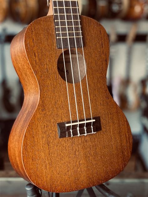 Kala Satin Mahogany Baritone Ukulele with EQ KA-BE (new) - 812040011089