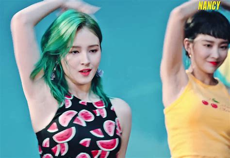 Nancy - MOMOLAND #Nancy #Momoland #Armpit #Armpits Nancy Jewel Mcdonie, Nancy Momoland, Korean ...