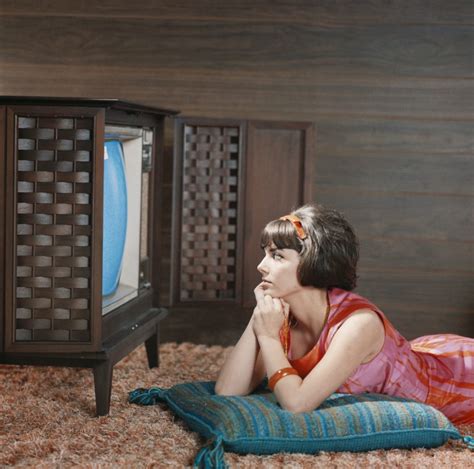 Vintage TV Art – Vintage TV Art is a collection of historic television advertising art created ...