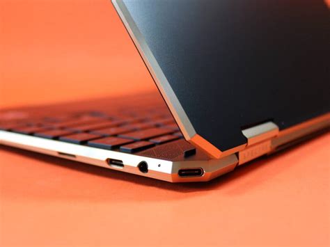 HP Spectre x360: Laptop mit viel Glanz und scharfen Kanten