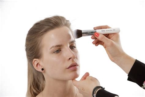 Makeup: la chimica che si nasconde dietro i cosmetici