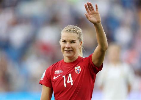 5 highest paid female soccer players