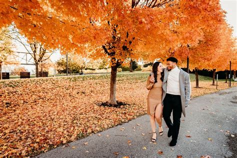 Louisville Waterfront Park Engagement Session | Heather Florance ...