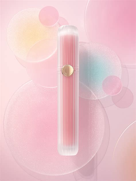 CHIOTURE稚优泉_Velvet Lip Glaze_product design visuals on Behance Design Visual, Shape Design ...