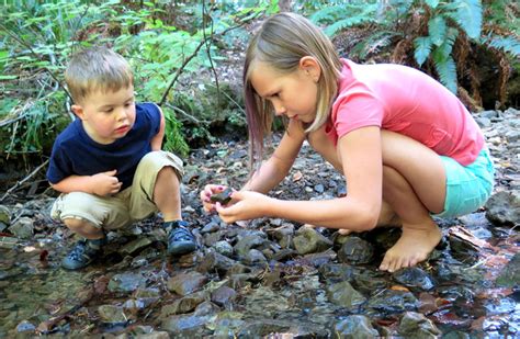 Children who play outside more likely to protect nature as adults