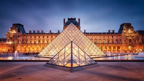 Louvre Museum, The Most Famous Museum in France - Traveldigg.com