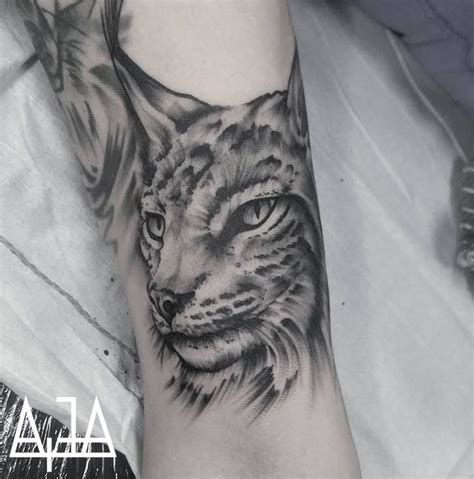 Lynx tattoo | Tattoos, Forearm tattoo women, Tattoo studio