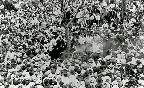 Famous photographer documents 1916 lynching in Waco - Houston Chronicle