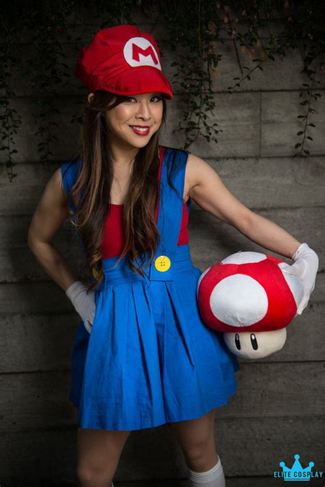 Lady Mario from Super Mario Bros.Cosplayer: lillybearbuttPhotographer ...