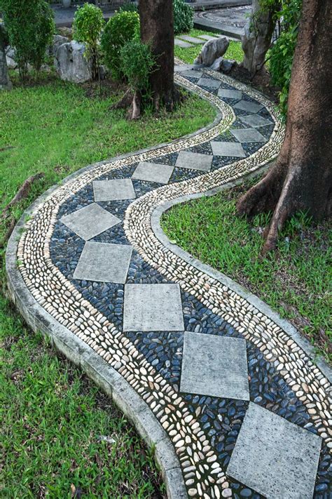 35 Gorgeous Garden Pathway Ideas to Tiptoe On - Garden Lovers Club