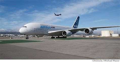 Airbus jumbo jet makes test landing at SFO