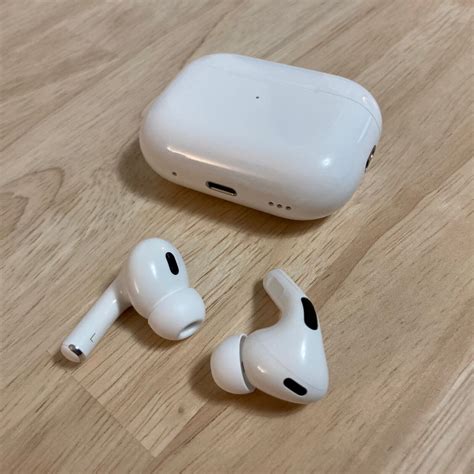 Apple AirPods Pro blog.knak.jp