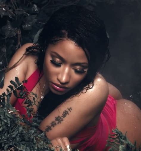 Nicki Minaj's "Anaconda" Climbs iTunes Sales Chart