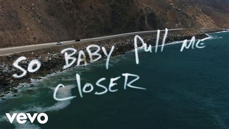 The Chainsmokers - Closer (Lyric) ft. Halsey - YouTube