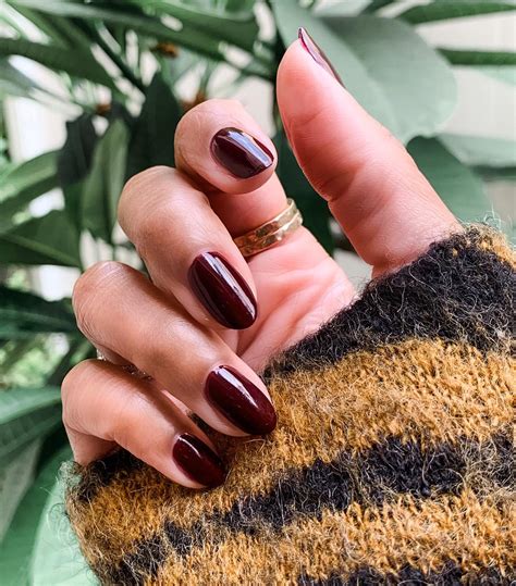 The 6 Best Dark Winter Nail Colors We're Wearing This Season | Who What Wear