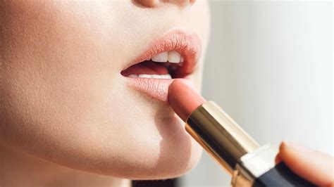 Natural & Organic Lipstick Brands to Try this Year - Nesting Naturally