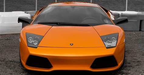 Here's How The Ultimate V12 Lambos Aventador And Murcielago Compare