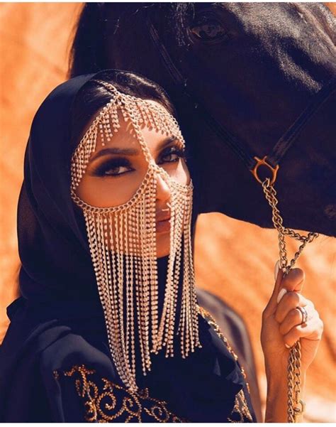 Arabian Women, Arabian Beauty, Face Jewellery, Hair Jewelry, Head Chain Jewelry, Gold Jewelry ...