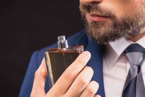 What are the Best Long-Lasting Perfumes for Men in 2021?