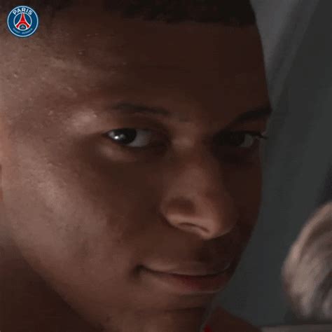 France Kiss GIF by Paris Saint-Germain - Find & Share on GIPHY