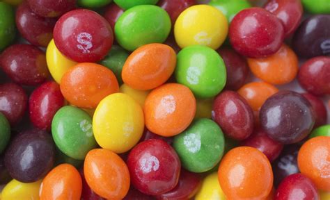 California could ban Skittles, Sour Patch Kids, and Campbell's soup over additives - BreezyScroll