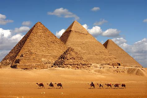 4k Egypt Pyramid And Moon Wallpaper | Egypt, Pyramids, River valley civilizations