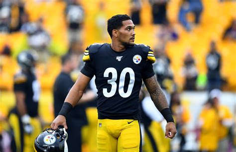 NFL: Steelers RB James Conner, C Maurkice Pouncey out vs. Ravens