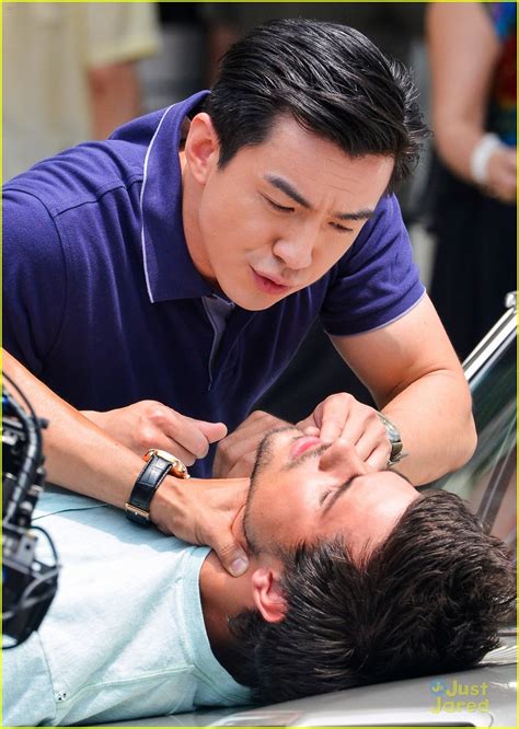 Taylor Lautner: Roughed Up on 'Tracers' Set | Photo 571995 - Photo Gallery | Just Jared Jr.