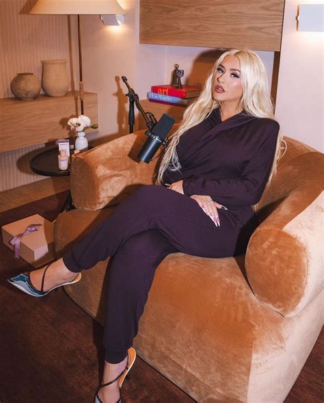 Christina Aguilera rocks slinky look – but fans are distracted by ...