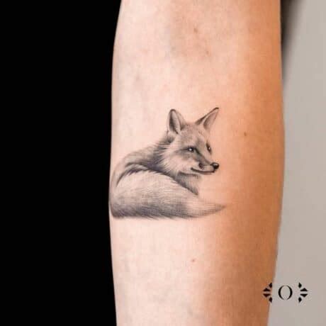 Incredible Fox Tattoo Ideas For Your Lower Hand