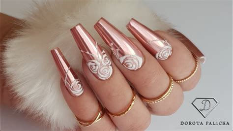 Get Glammed Up with These Dazzling Gold Chrome Nail Designs – See Photos!