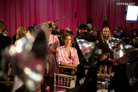 Victoria's Secret Fashion Show 2015 Behind the Scenes | HYPEBEAST