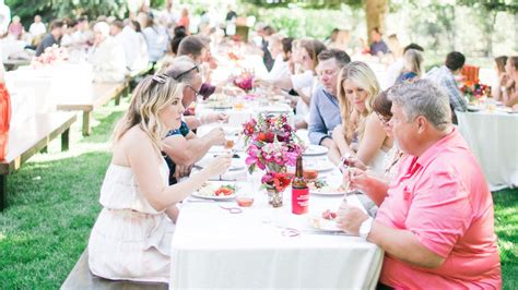 When Is the Right Time to Have an Engagement Party? | Martha Stewart Weddings