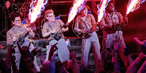 ‘Ghostbusters’ Review: Melissa McCarthy and Kristen Wiig Lead Reboot ...