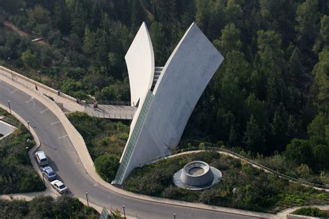 L’Institut Yad Vashem de Jérusalem dans la tourmente. - IsraelValley