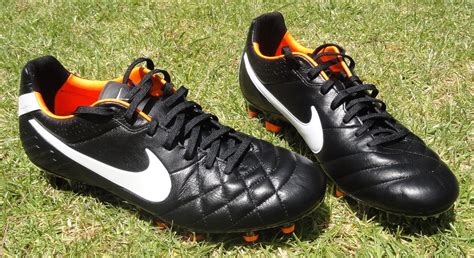 Nike Tiempo Legend IV Review | Soccer Cleats 101