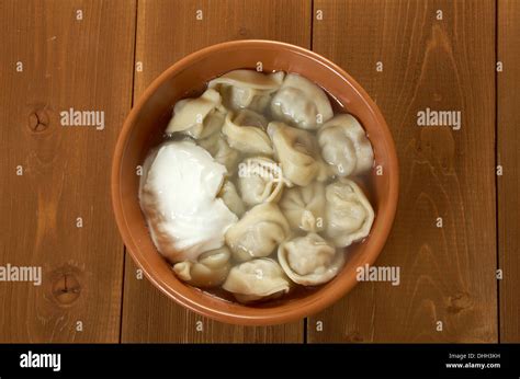 Traditional Russian food pelmeni Stock Photo - Alamy