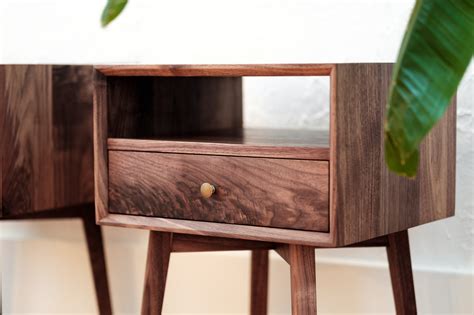 Mid-Century Walnut Nightstand – HarrisMade