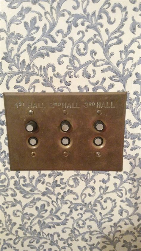 My house still has old-fashioned light switches from its original ...