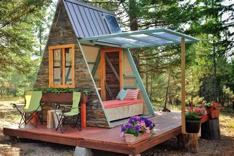 Couple builds tiny A-frame cabin for just $700