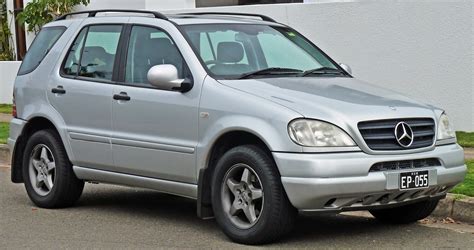File:2000 Mercedes-Benz ML 320 (W 163 MY00) wagon (2010-09-23) 01.jpg - Wikimedia Commons