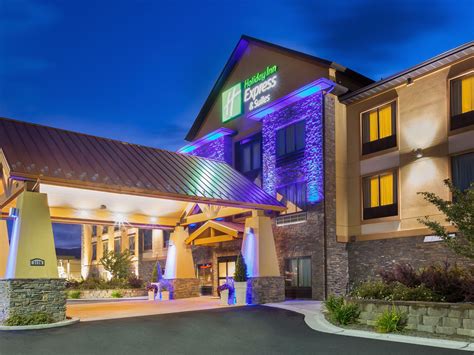 Affordable Hotel in Helena, MT | Holiday Inn Express & Suites Helena