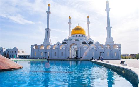 Download Religious Nur-Astana Mosque HD Wallpaper