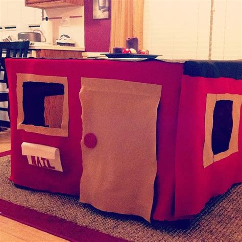 Felt playhouse - one that could be easily tossed over and pulled off the dining room table. LOVE ...