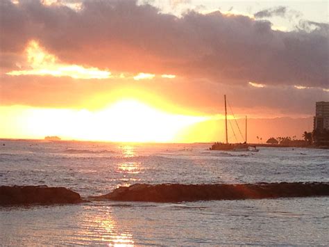 Waikiki beach sunset | Waikiki beach, Beautiful nature, Beach sunset