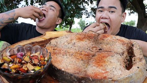 OUTDOOR COOKING | GRILLED TUNA MUKBANG (HD) - YouTube