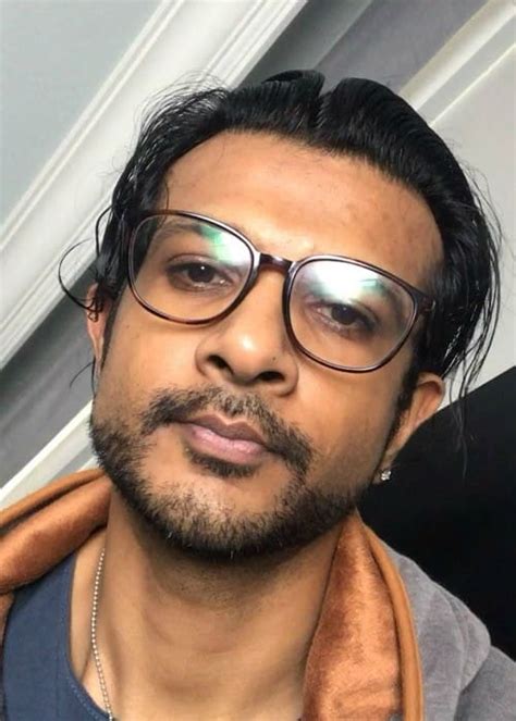 Utkarsh Ambudkar Height, Weight, Age, Girlfriend, Family, Biography