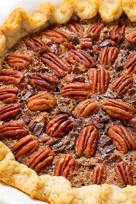 Easy Chocolate Pecan Pie - Carlsbad Cravings