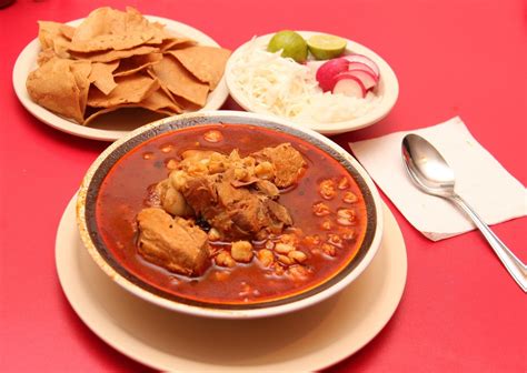 Pozole rojo: Receta fácil y rápida - arecetas