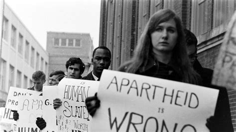 4 Lessons on Organizing From the Anti-Apartheid Movement | Teen Vogue